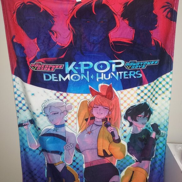 New K-Pop Demon Hunters 40x50 fluffy blanket. - Picture 1 of 1